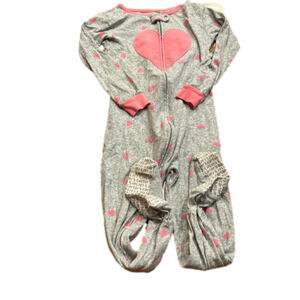 Carters 4 t girl sleeper good condition